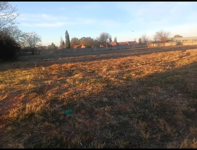 2,032M² VACANT LAND FOR SALE IN HENLEY ON KLIP